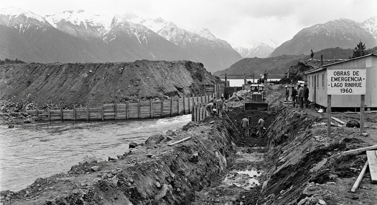 Lago Riñihue deslizamiento Riñihuazo 1960